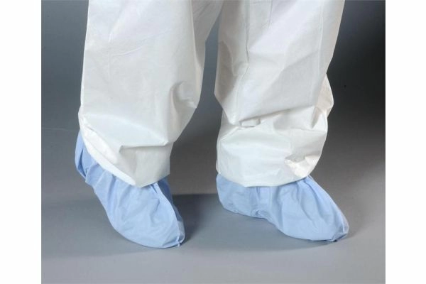 AlphaPro AquaTrak Shoe Covers with: Seamless Sole, Butterfly Style, Serged Seams